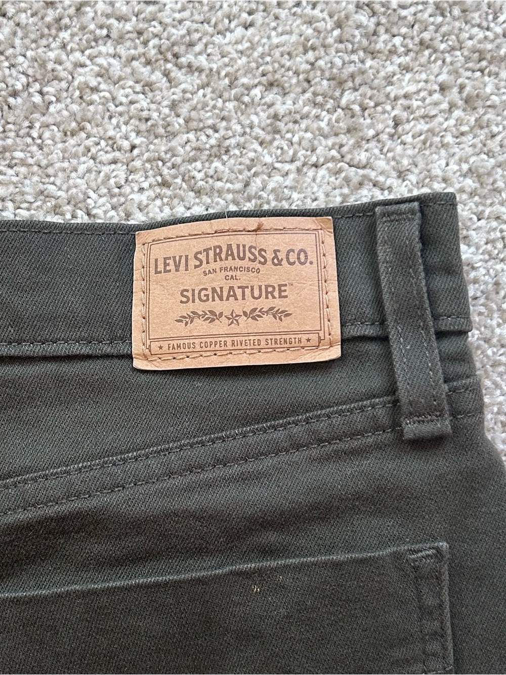 Signature by Levi Strauss Heritage High Rise Loose Straight Shorts Olive Green 4 - Picture 9 of 9